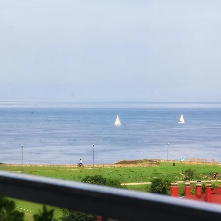 Daire Sopela Near Bilbao With Sea Views